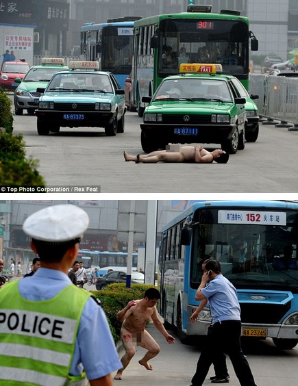 Γυμνός άνδρας δημιουργεί χάος στους δρόμους [photos] - Φωτογραφία 3