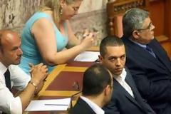 Η απάντηση στην αφίσα της Χρυσής Αυγής για την αιμοδοσία....