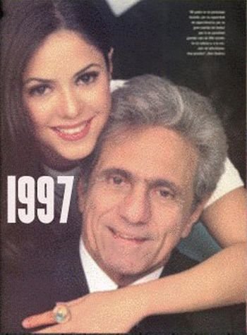 ΔΕΙΤΕ:H Shakira από το 1977 εως το 2012 - Φωτογραφία 13