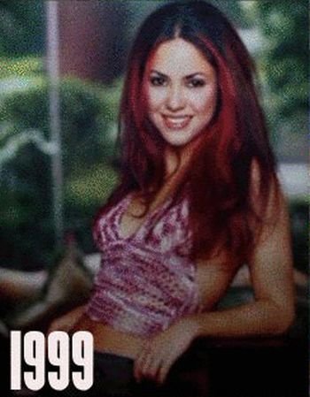 ΔΕΙΤΕ:H Shakira από το 1977 εως το 2012 - Φωτογραφία 15