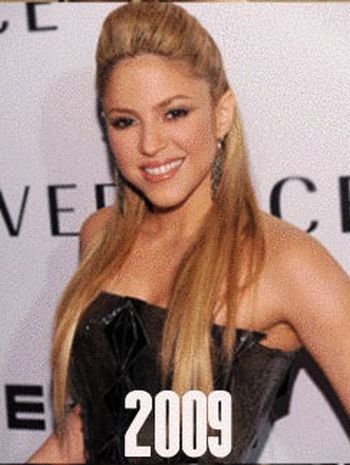 ΔΕΙΤΕ:H Shakira από το 1977 εως το 2012 - Φωτογραφία 25