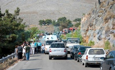 Φωτογραφίες και βίντεο από το τραγικό δυστύχημα στη Χίο - Φωτογραφία 7