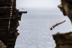 Θα έκανες μια τέτοια βουτιά; Δες τις φωτογραφίες!