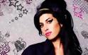 Amy Winehouse: Ένας χρόνος χωρίς τη φωνή και το στυλ της - Φωτογραφία 1