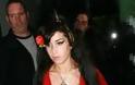 Amy Winehouse: Ένας χρόνος χωρίς τη φωνή και το στυλ της - Φωτογραφία 2