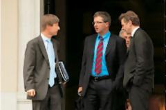 Τελεσίγραφο τρόικας για μέτρα-εξπρές,,,!!!