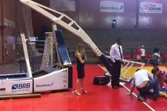 VIDEO: Μοιραίο κάρφωμα για 19χρονο μπασκετμπολίστα!