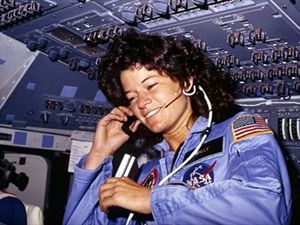 Πέθανε η πρώτη Aμερικανίδα που ταξίδεψε στο διάστημα - Φωτογραφία 1