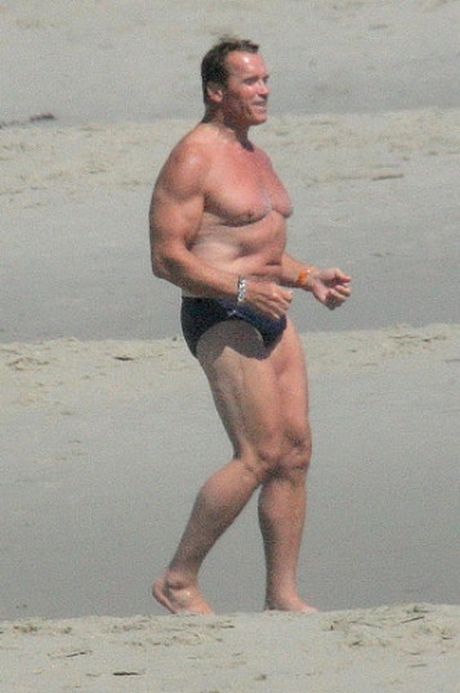 ΔΕΙΤΕ: Οι celebrities που φόρεσαν το μαγιό τους, αλλά άφησαν το γούστο τους στο σπίτι - Φωτογραφία 12