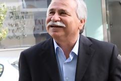 ΔΕΙΤΕ: Συγκλόνισε ο επικήδειος του γιου του Απόστολου Παπουτσάκη