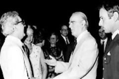 ¨οταν γιόρταζε η Δημοκρατία. Δείτε ιστορικές φωτό...!!!