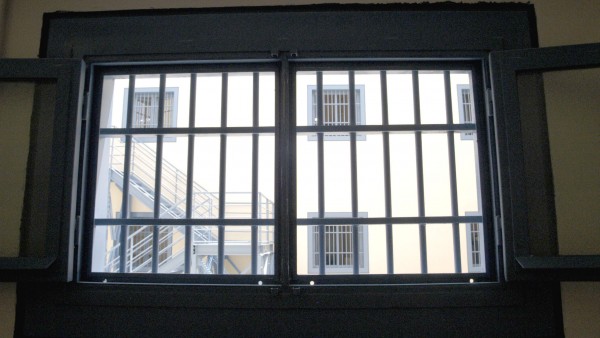 Σημεία και τέρατα στις φυλακές Τρικάλων - Παραγγελίες ναρκωτικών στο facebook, συμβόλαια θανάτου και ''ένοχες'' ερωτικές σχέσεις! - Φωτογραφία 3