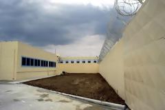 Σημεία και τέρατα στις φυλακές Τρικάλων - Παραγγελίες ναρκωτικών στο facebook, συμβόλαια θανάτου και ''ένοχες'' ερωτικές σχέσεις!