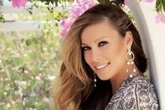 Η Μ. Χρουσαλά φωτογραφίζεται πρώτη φορά στον 6ο μήνα της εγκυμοσύνης της!