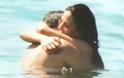 Δ. Ματσούκα: Καυτά φιλιά με το νέο της σύντροφο στην παραλία!