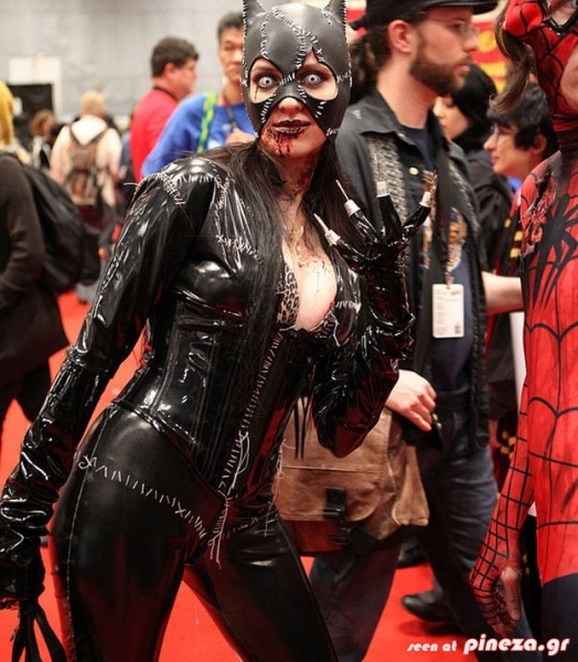 ΔΕΙΤΕ: Οι πιο καυτές φωτογραφίες της CatWoman! - Φωτογραφία 18