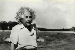 18 Φωτογραφίες του Albert Einstein όπως δεν τον έχουμε συνηθίσει
