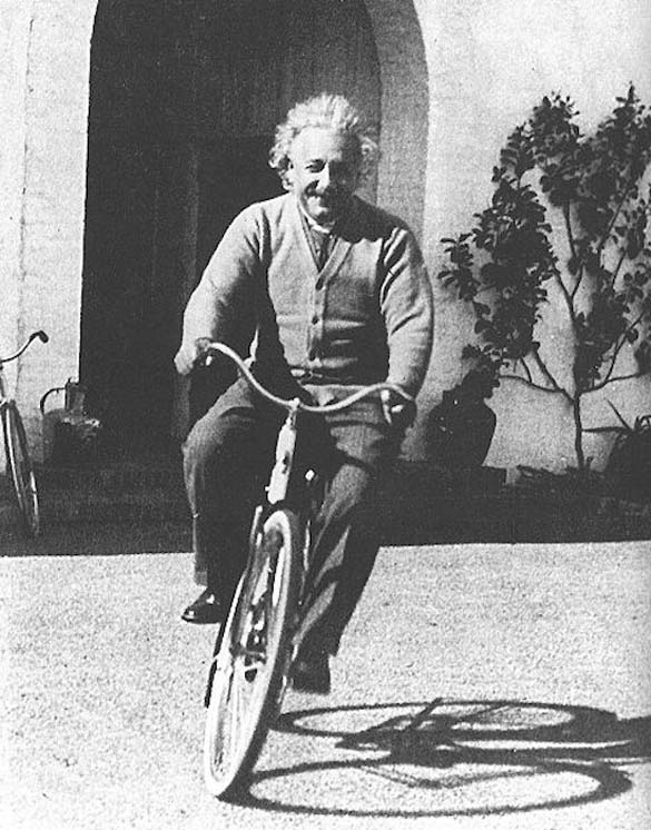 18 Φωτογραφίες του Albert Einstein όπως δεν τον έχουμε συνηθίσει - Φωτογραφία 6