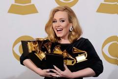 ΔΕΙΤΕ: Τα πραγματικά ονόματα διασήμων που χρησιμοποιούν παρατσούκλι