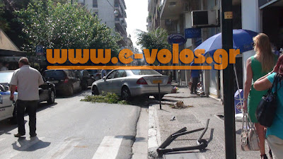Τρελή πορεία ταξί στην οδό Γαλλίας στον Βόλο [video] - Φωτογραφία 2