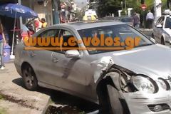 Τρελή πορεία ταξί στην οδό Γαλλίας στον Βόλο [video]