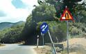 Δρόμος Μαχαιράς-Αστακός: Κατεστραμμένες οι Πινακίδες οδικής σήμανσης! - Φωτογραφία 2