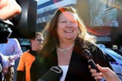 Αυτή η γυναίκα κερδίζει πάνω από 1.5 εκατ. την ώρα!