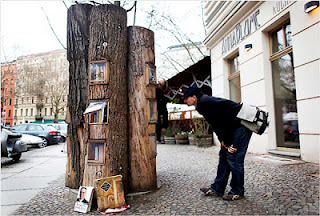 Δημόσιες βιβλιοθήκες μέσα… σε κορμούς δέντρων! - Φωτογραφία 1