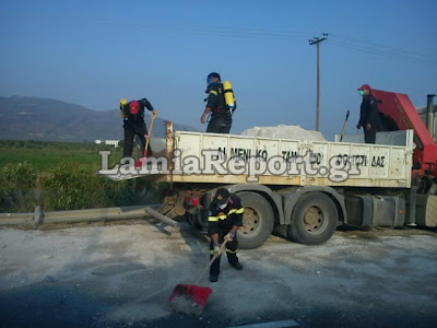 Δείτε φώτο από το τροχαίο με το βυτιοφόρο στην εθνική οδό - Φωτογραφία 4