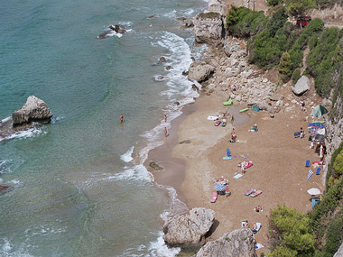 ΔΕΙΤΕ: Οι πιο διάσημες παραλίες γυμνιστών στην Ελλάδα - Φωτογραφία 7