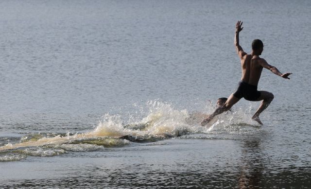 ΔΕΙΤΕ: Πώς οι μοναχοί Shaolin περπατούν στο νερό;;; - Φωτογραφία 6