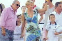 Ο Καραμανλής οικογενειακώς για διακοπές στη Μύκονο