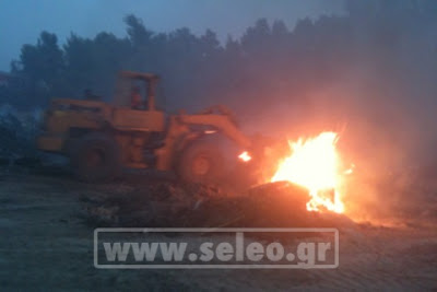 Σε ύφεση η πυρκαγιά στην Κασσάνδρα Χαλκιδικής ΦΩΤΟ   Read more: http://www.seleo.gr/index.php?option=com_content&view=article&id=64512:2012-07-29-18-08-27&catid=1:latest-news&Itemid=50#ixzz222N4tRRa  Seleo.gr News - Φωτογραφία 2