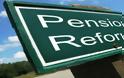 «Ανατροπή και πέναλτι» στις συντάξεις και στα όρια συνταξιοδότησης με εντολή τρόικας