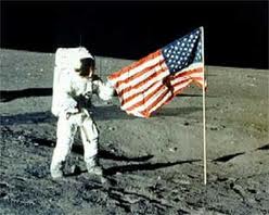 Πως εξαφανίστηκε η Αμερικάνικη σημαία του Νιλ Άρμστρονγκ από την σελήνη; - Φωτογραφία 1