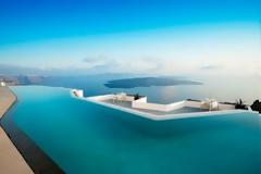 ΔΕΙΤΕ: Απίστευτες πισίνες που θα σας κάνουν να θέλετε να βουτήξετε!