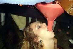 ΔΕΙΤΕ:  Όταν σε πίνει και δεν το πίνεις...