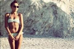 Σέξι πόζες στην Σκιάθο από την Τάμτα!