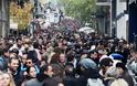 9.903.268 άνθρωποι είναι ο νόμιμος πληθυσμός της Ελλάδας