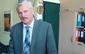 Βουλευτής της ΝΔ απειλεί να κρεμαστεί από τις πέργκολες