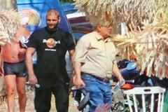 Οι διακοπές του Νίκου Μιχαλολιάκου στην Πάρο! [photos]