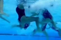 ΛΟΝΔΙΝΟ 2012: Ξεγύμνωμα και κλωτσιές στο πόλο γυναικών!