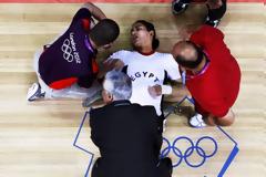 ΔΕΙΤΕ: Νέος τραυματισμός στην άρση βαρών... Την πλάκωσε η μπάρα