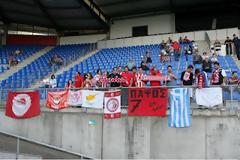 ΕΡΥΘΡΟΛΕΥΚΟ ΚΑΙ ΤΟ ΤΙΛΜΠΟΥΡΓΚ! (PHOTOS)