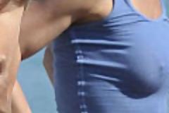 ΔΕΙΤΕ: Το τοπ της ηθοποιού για το οποίο έχει βουίξει η Μύκονος