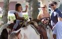 Jon Cryer: Καμαρώνοντας την κόρη του στο άλογο