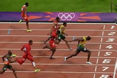 Ο Μπολτ πιο γρήγορος και από τη σκιά του στην κούρσα του αιώνα!