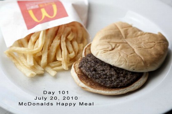 ΑΠΙΣΤΕΥΤΕΣ ΦΩΤΟΓΡΑΦΙΕΣ:  Πόσες μέρες “κρατάει” ένα Happy Meal; - Φωτογραφία 7