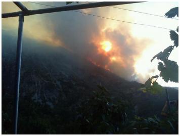 Καίγονται τα χωριά της Άνω Δερόπολης! - Φωτογραφία 1
