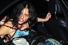 ΔΕΙΤΕ:  Διάσημοι στα πιο… μεθυσμένα τους